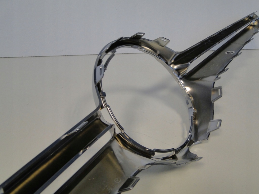 Купити Mercedes решітка радіатора amg ламель середній молдинг декоративна a klasa 177 w177