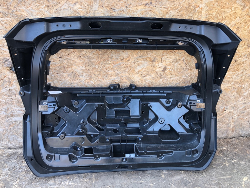 Кришка багажника задній peugeot 5008 2 Недорого