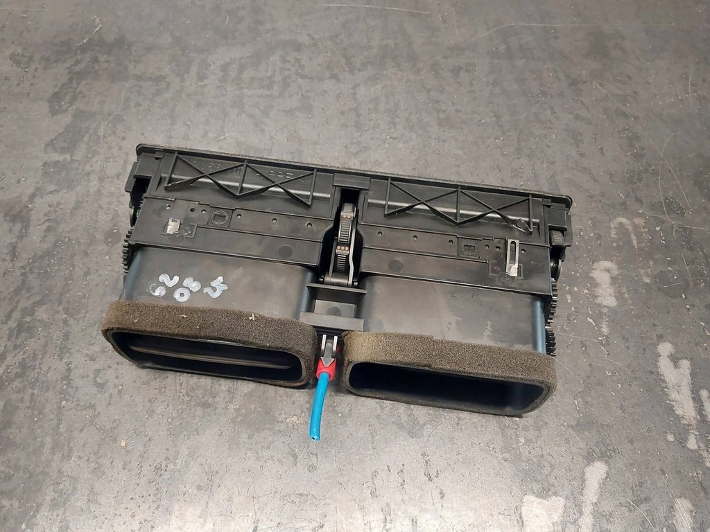 фото №12, Решётка средняя обдув панели приборной панели bmw 5 e39 8391179 czarna