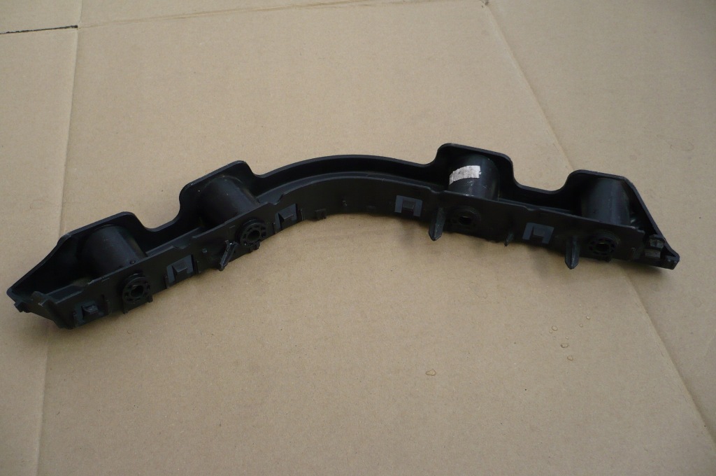 фото №2, Peugeot 301 направляющая бампера правый задняя