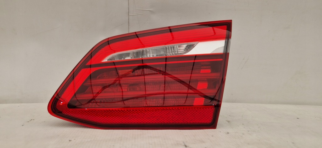 фото №1, Bmw 2 f45 лампа задняя правая w крышка