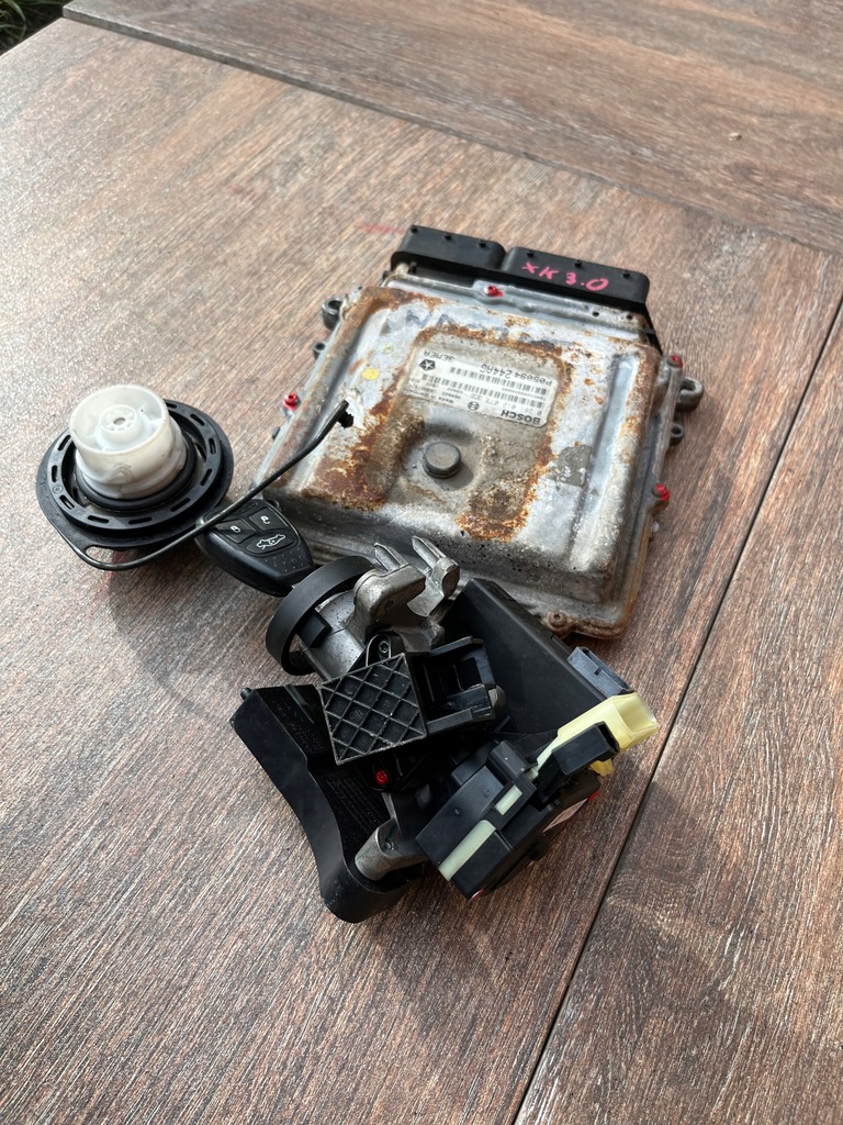 фото №10, Jeep commander 5-10r xk 3.0 бортовой компьютер блок управления