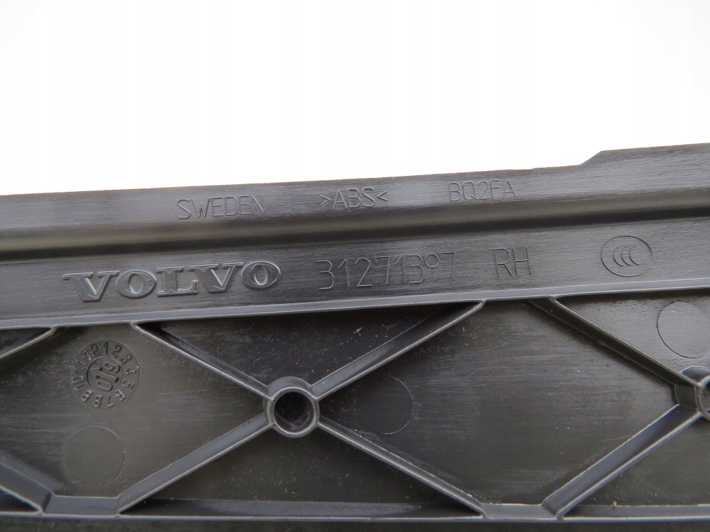 Купить Накладка молдинг накладка порог порог правый  перед 31271397 volvo xc60 1