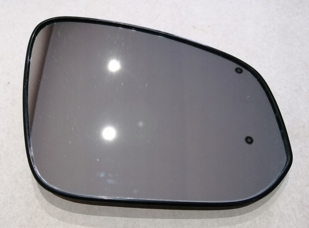 фото №1, Вкладыш зеркало правого toyota hilux 16-