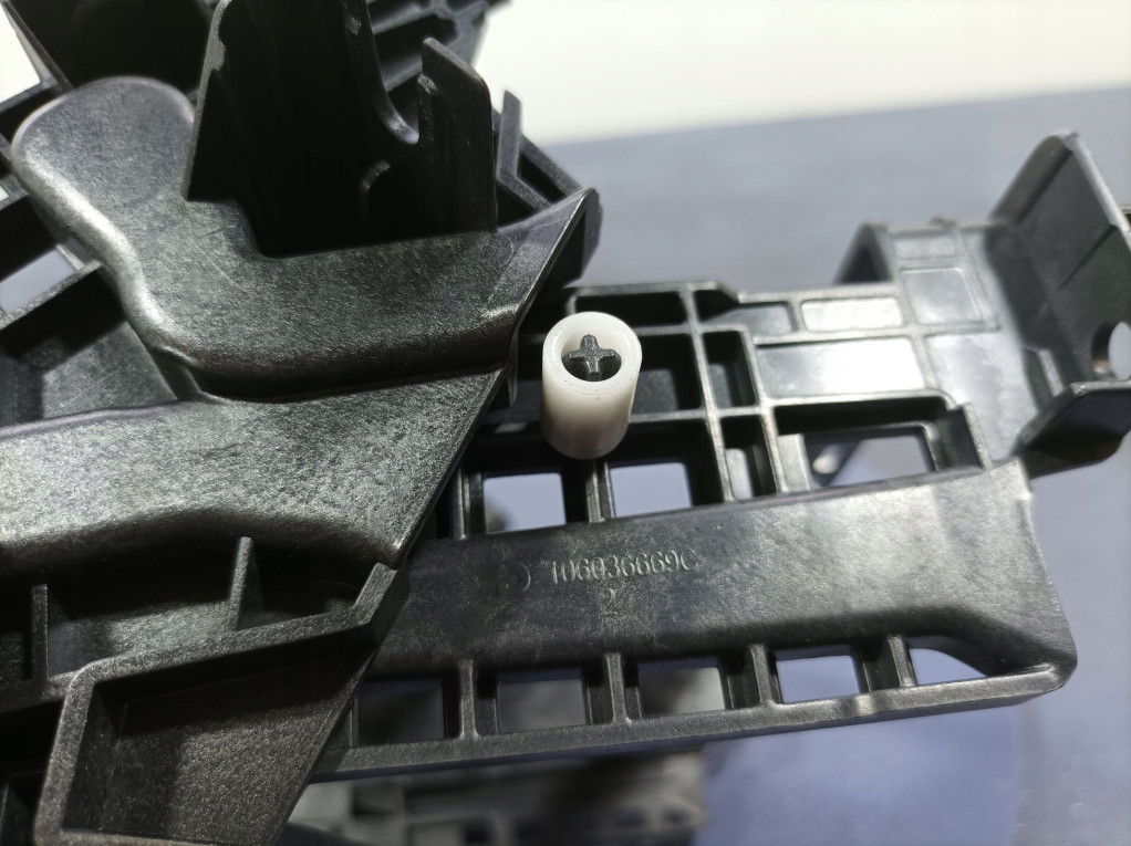 фото №6, Bmw 3 g20 g21 m3 g80 рамка кронштейн консоли навигации 6811443