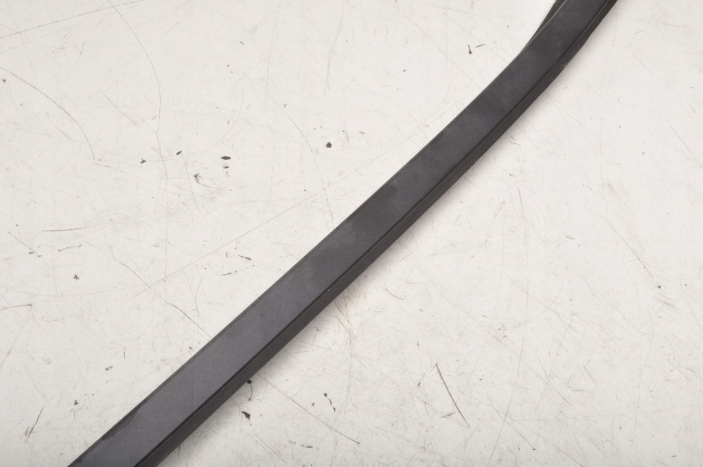 фото №6, Volvo s60 ii v60 молдинг скло передньої лобове 31335865 права