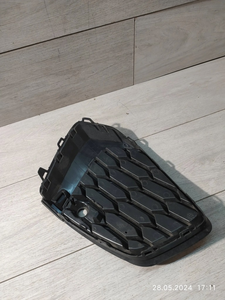 8494. audi a3 8y0 решётка бампер правая  перед 8y0807682b Недорого