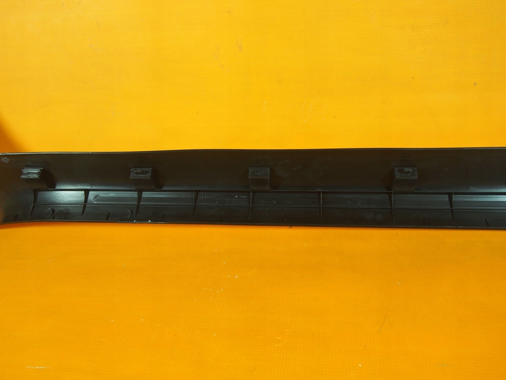 Audi a5 8t обшивка порог перед левая 8t0853905b Киев