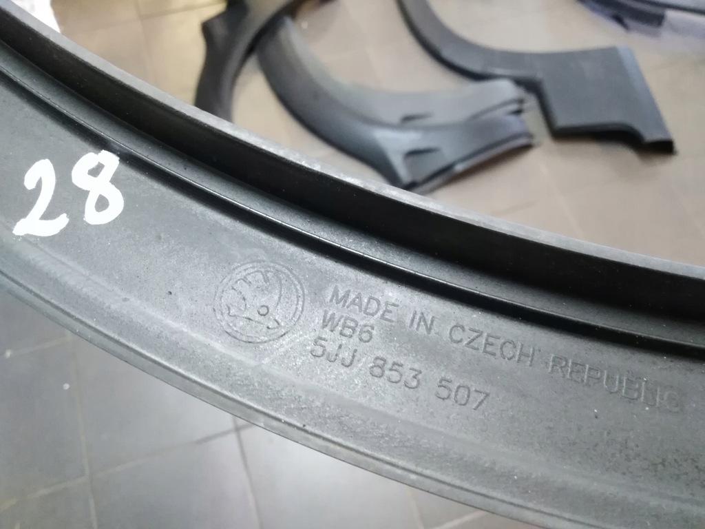 фото №3, Skoda rapid spaceback молдинг крыла правая задняя