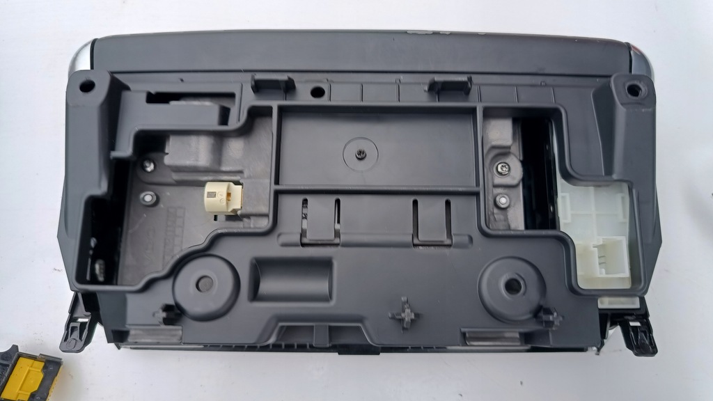 фото №7, Радио навигация peugeot 2008 9811066880