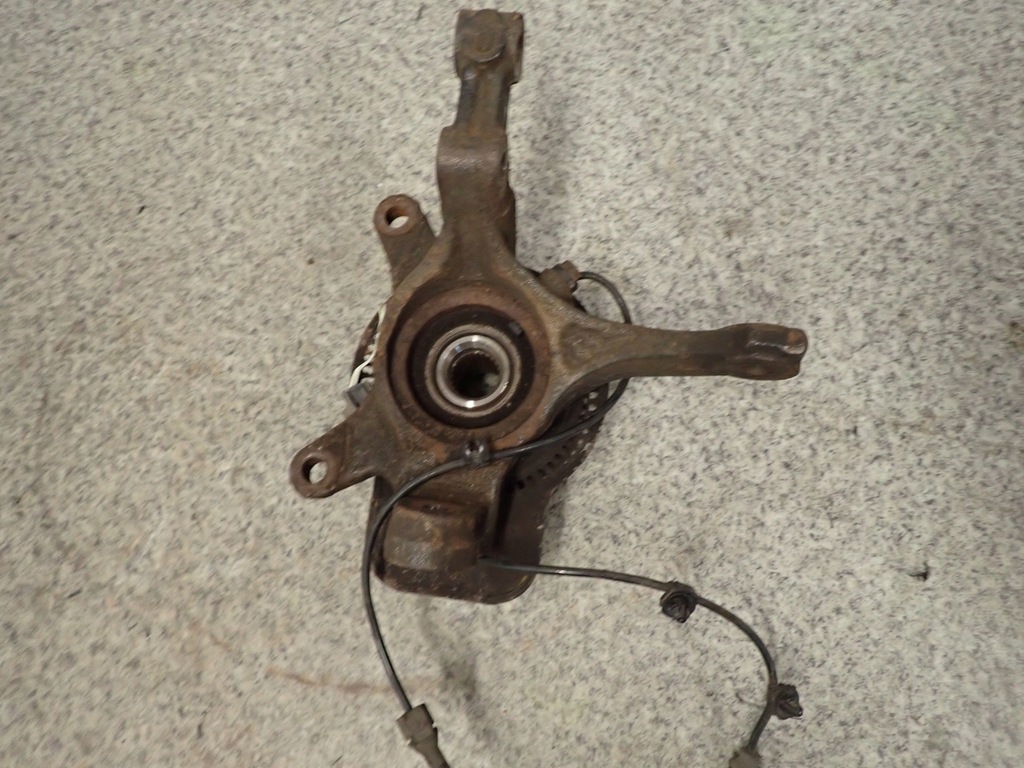 фото №7, Suzuki swift 10- поворотний кулак передня права