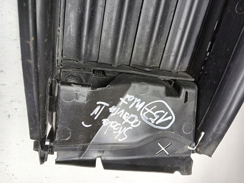 фото №12, Шторка впуск воздуха skoda octavia iv 5e122327