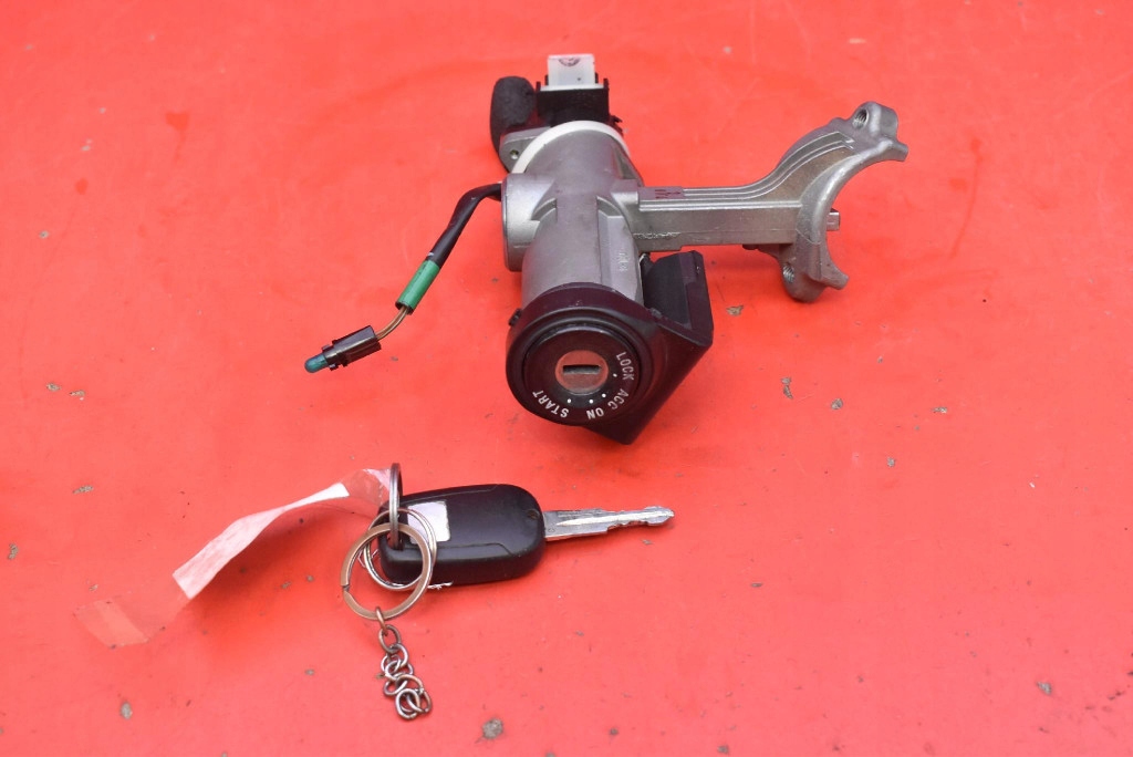 Замок запалювання ключ 96673458 chevrolet captiva 1 i 2.0 vcdi 150 km 06-11 в Україні