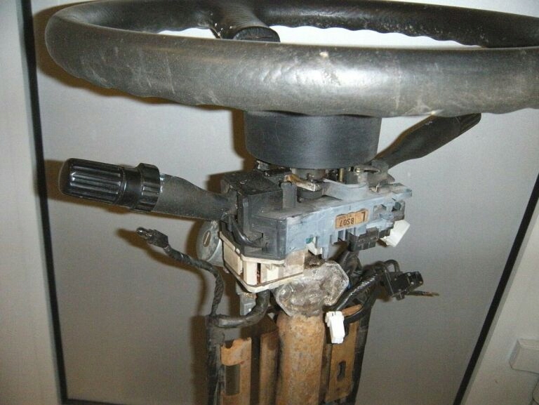 фото №10, Колонка кермова mazda 323f