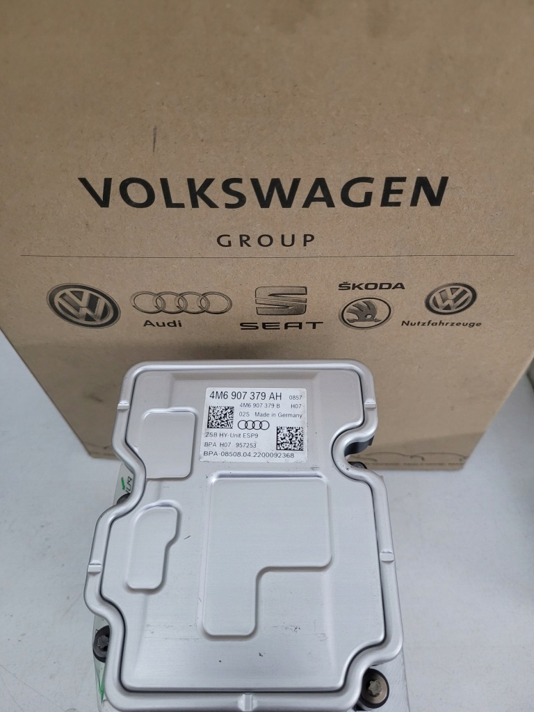 фото №7, Насос abs 4m6907379af audi q7 q8 touareg iii 4m6907379af 4m6907379ah