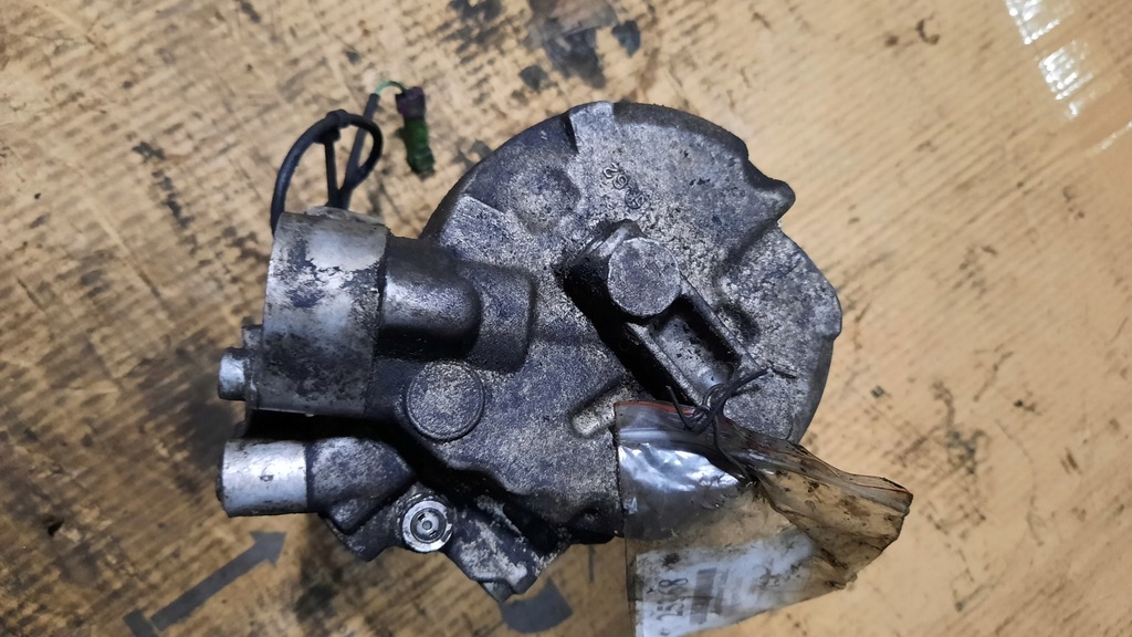 фото №4, Компресор кондиціонера volkswagen passat 2.0b 01r