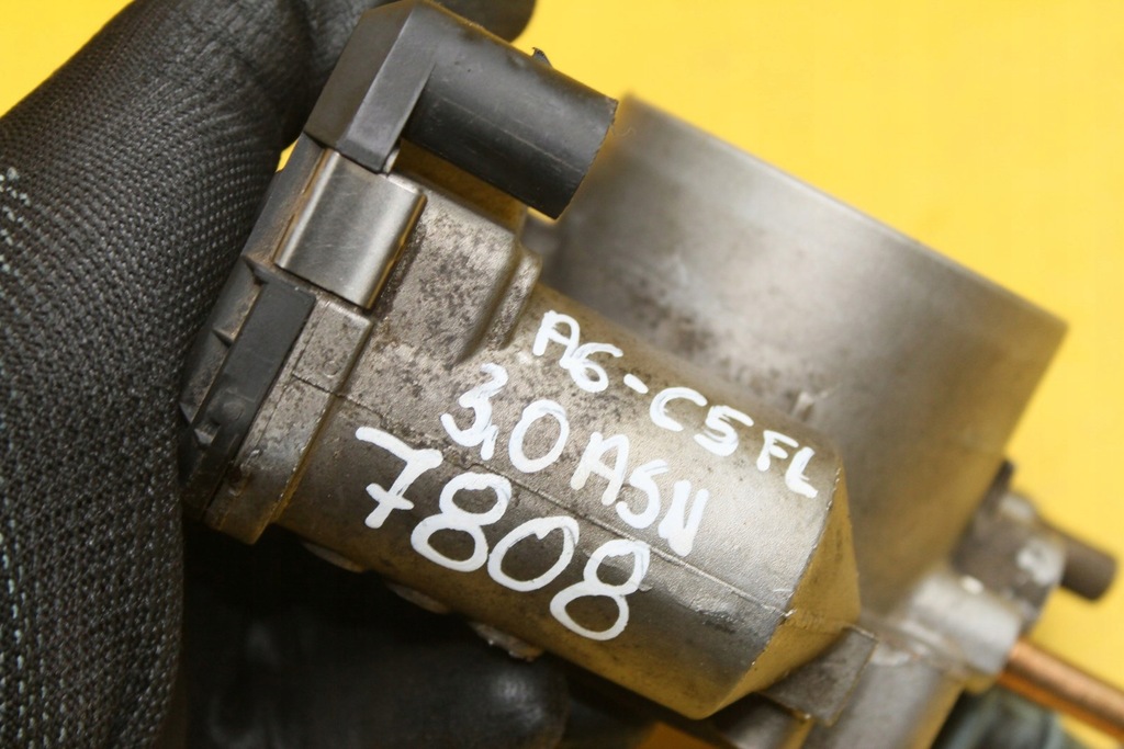фото №10, Дросельна заслінка a6 c5 fl 3.0 asn 078133062b