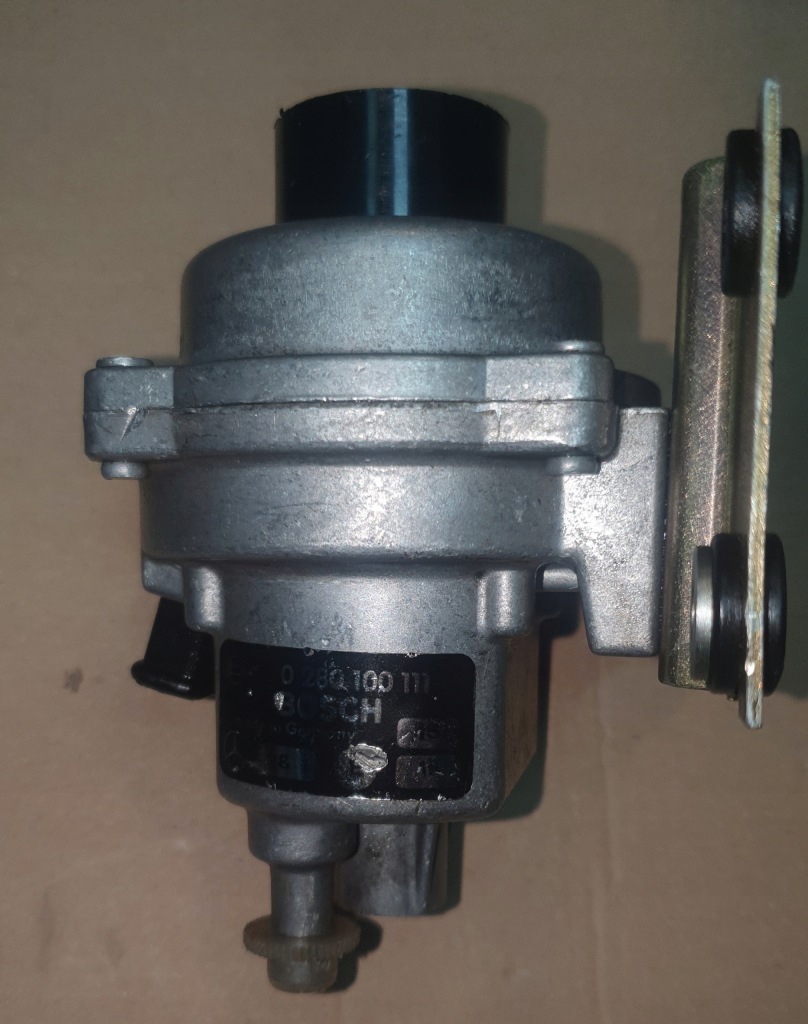 Купить Клапан давления топлива mercedes w114 , w116, r107