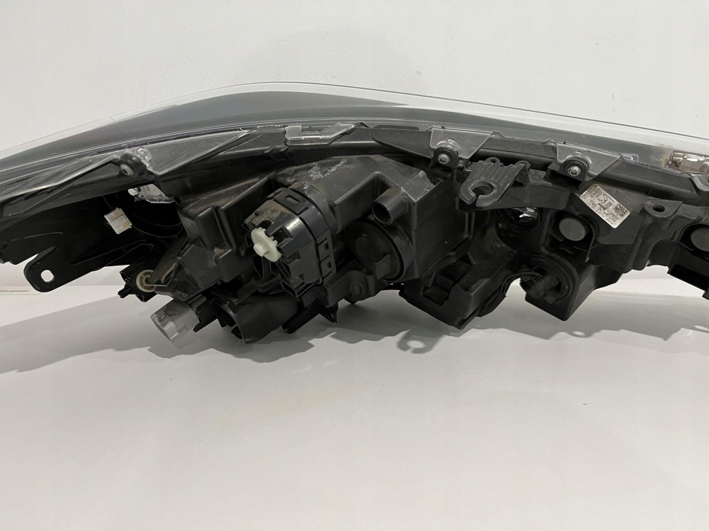 фото №10, Toyota corolla e21 hb kombi лампа левый перед full led 81170-02970