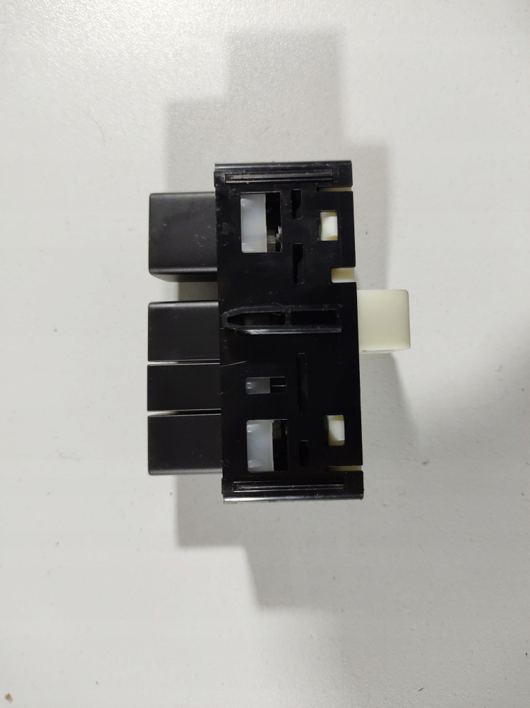 фото №4, Lexus is300h 13r перемикач кнопка trip