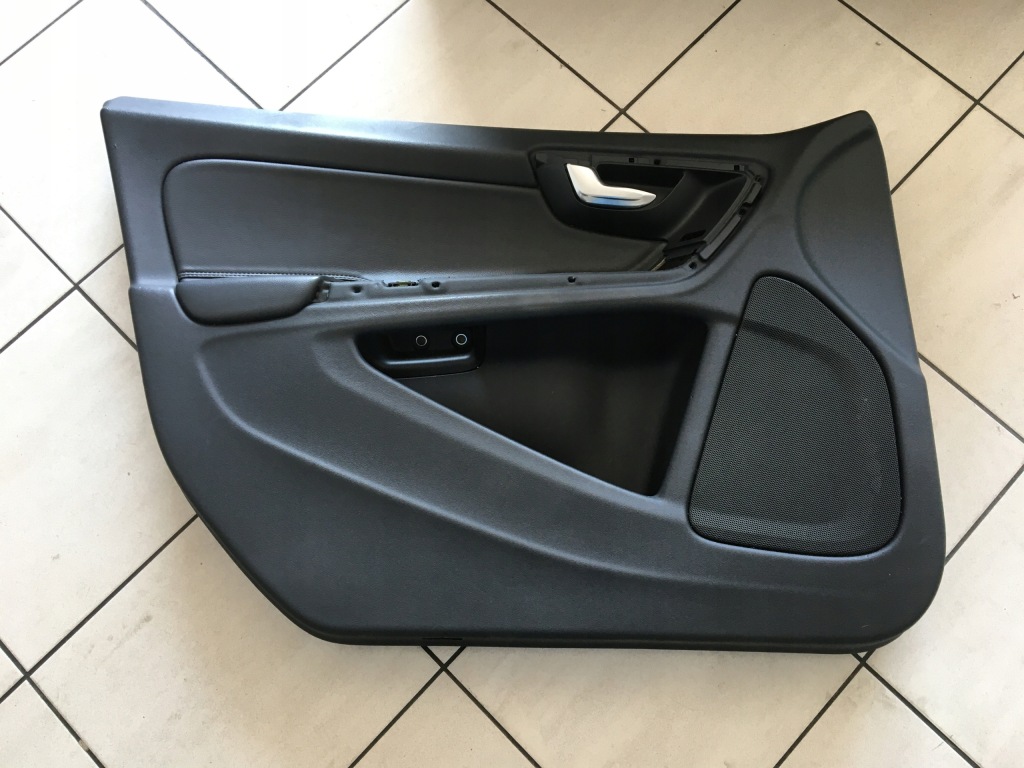 фото №1, Volvo v60 i 13- lift обивка дверь левый перед кожа обшивка 8635891 europa