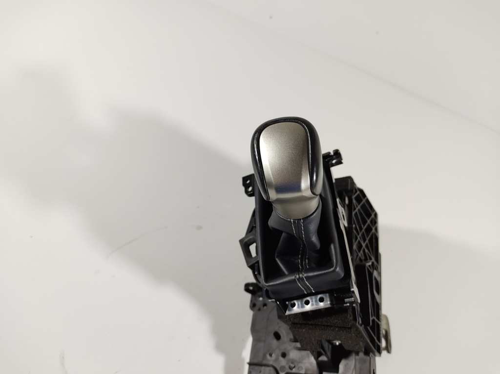 фото №5, Lexus is300h 13r домкрат коробки передач uk