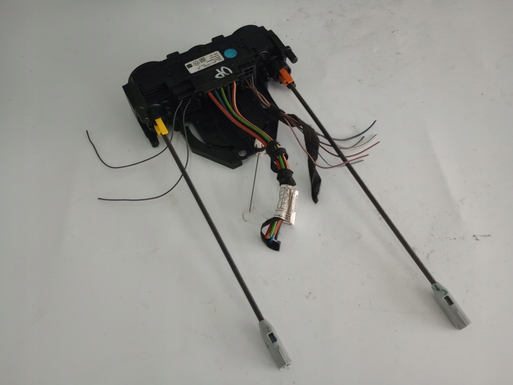 фото №9, Vw up панель кондиционера 1s0820045r europa