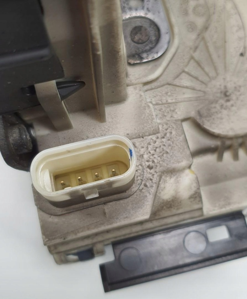 фото №3, Замок двері правий задня mercedes glk x204 2047301435