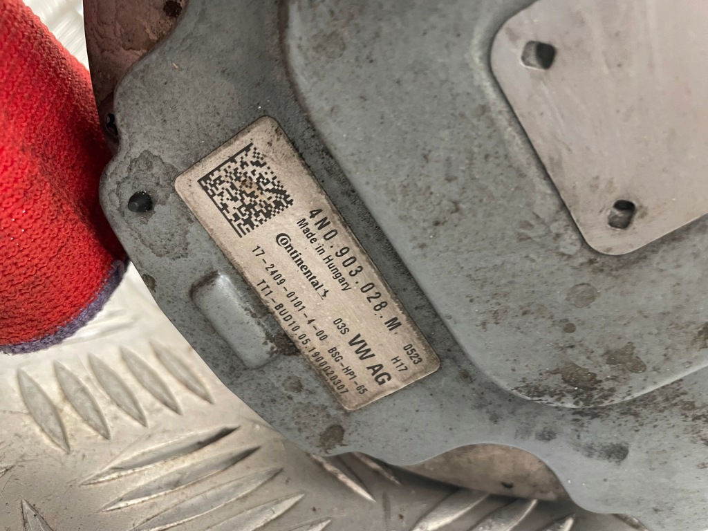 Генератор audi a4 a5 a6 c8 q5 sq5 3.0 tdi 349km dew 4n0903028m Недорого