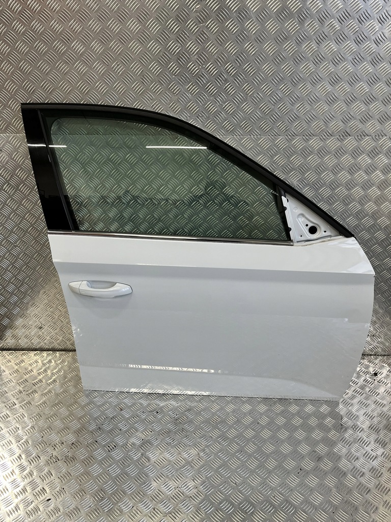 фото №1, Дверь перед правое skoda kamiq 19- ls9r