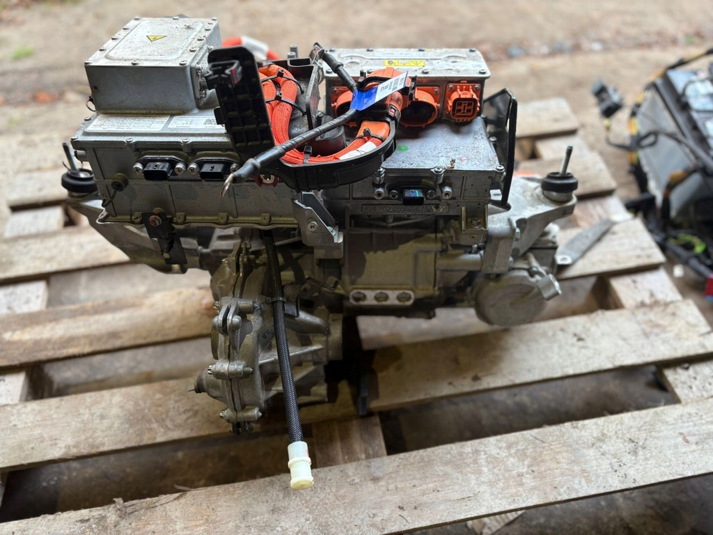 фото №7, Dacia spring модуль конвертер зарядки двигатель электрический 296054092r