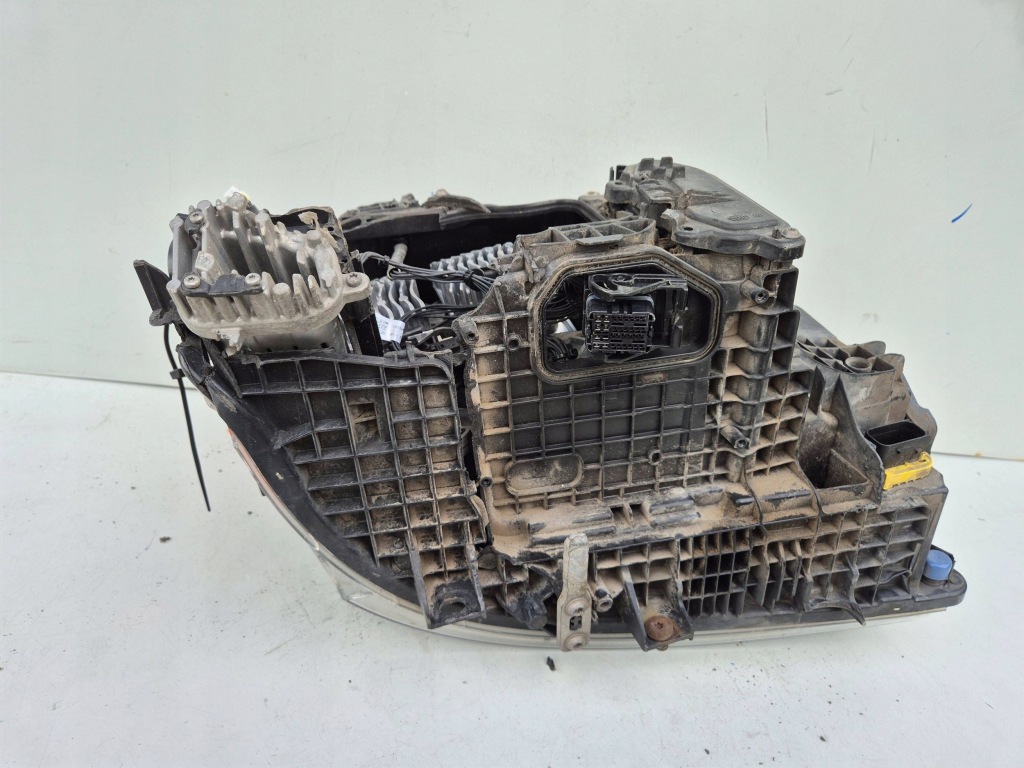 Scania s r 2017- full led левый фара фара правый  2655848 повреждённая Оригинал