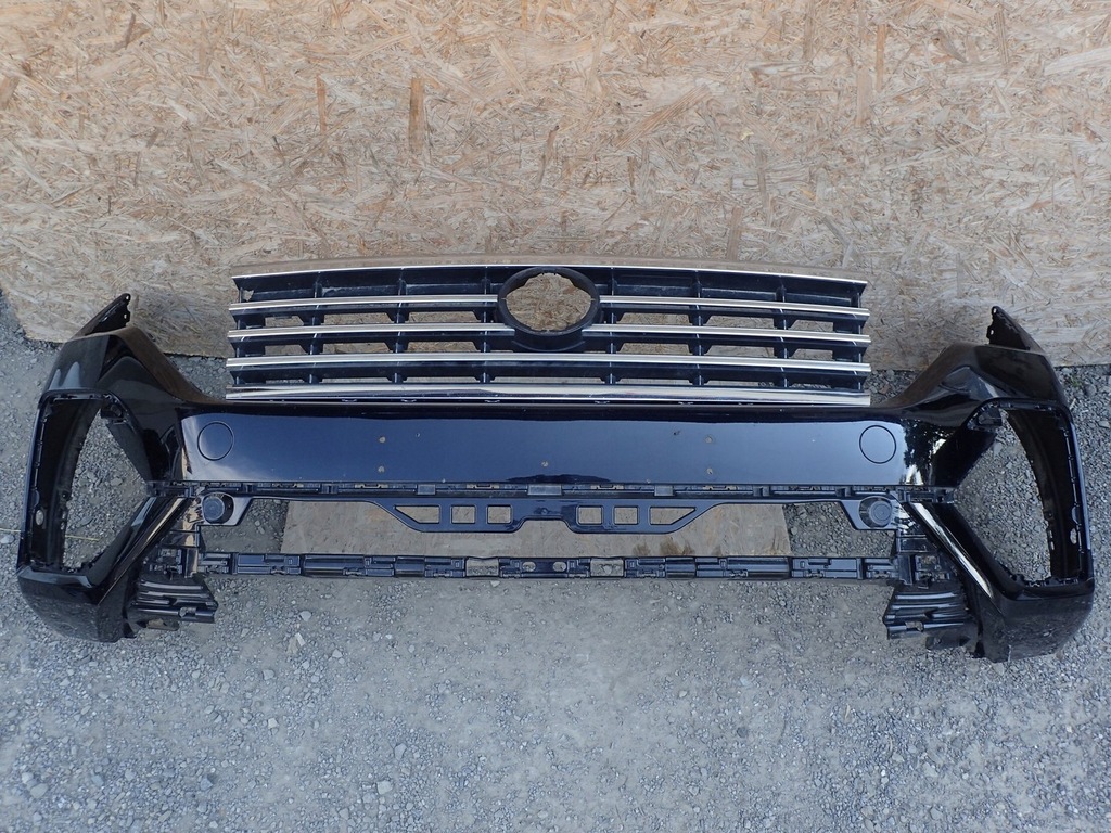 фото №1, Бампер перед передний vw touareg 3 iii 760 r line