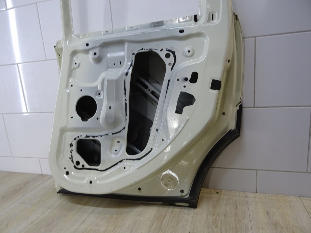 Дверь правое  задняя правый  задняя mini cooper f55 14- Цена