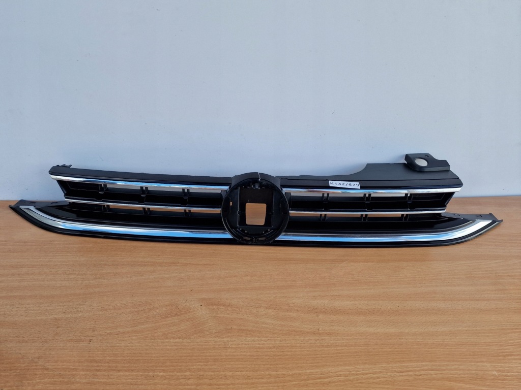 фото №1, Vw golf sportsvan 510 lift решётка радиатора решётка радиатора na запчасти