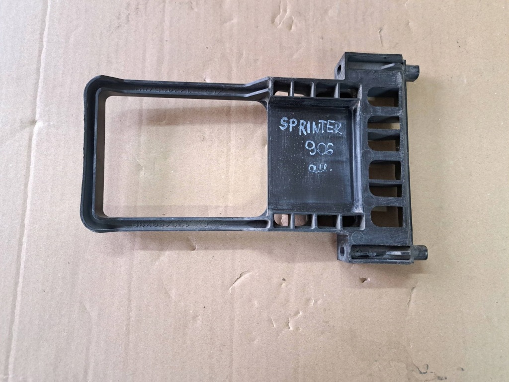 Купити Mercedes sprinter 906 кронштейн   кронштейн акумулятор