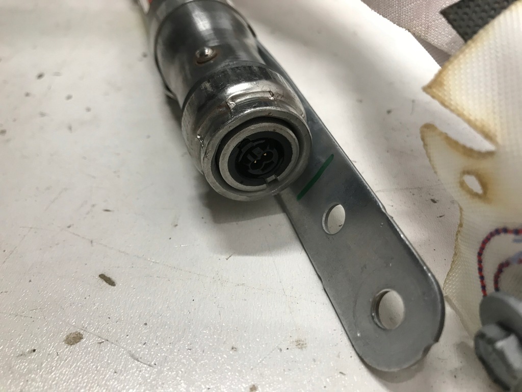 фото №8, Tesla model y шторка безопасности подушка безопасности 2x