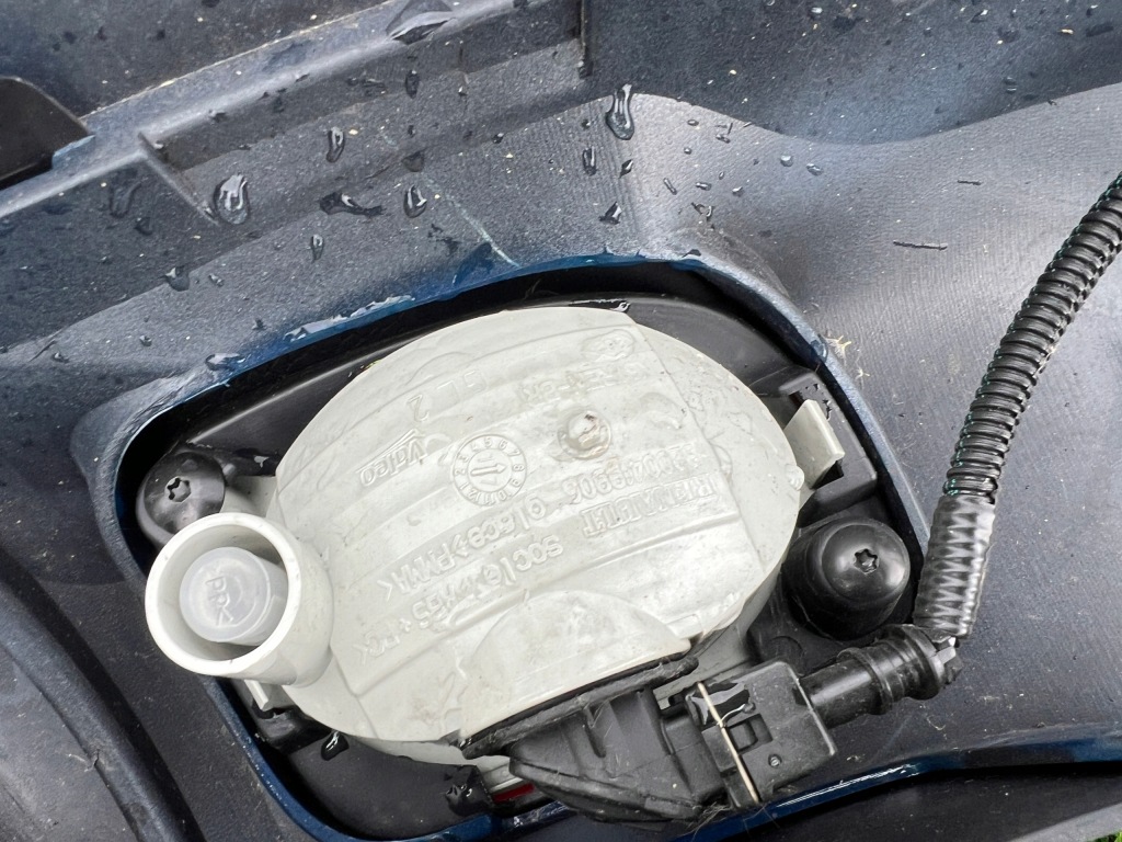 Renault kangoo бампер задний granat kompletny 8200436723 в Украине