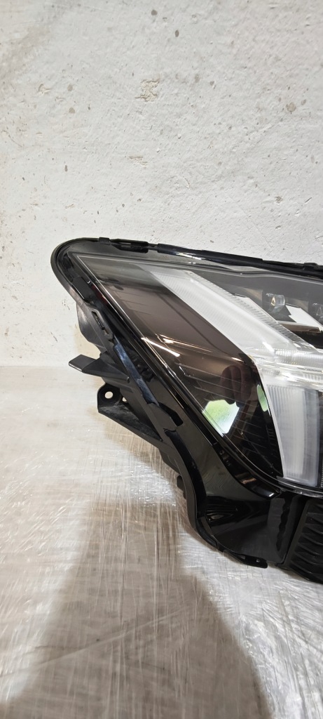 фото №6, Лампа правый перед volvo polestar ii 2