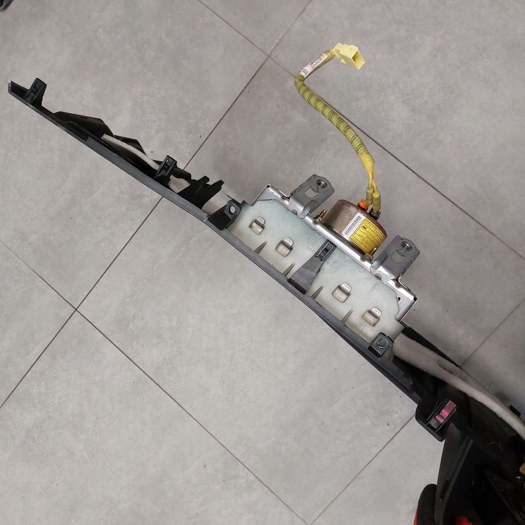 фото №13, Toyota prius ii приборная панель приборная подушка безопасности пассажира