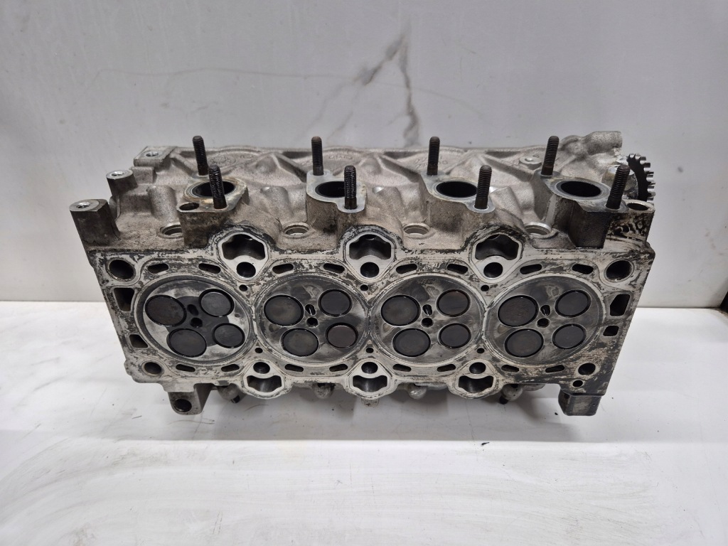 Головка комплект  вали kia ceed i proceed hyundai i30 1.6 crdi d4fb 221112a100 в Україні