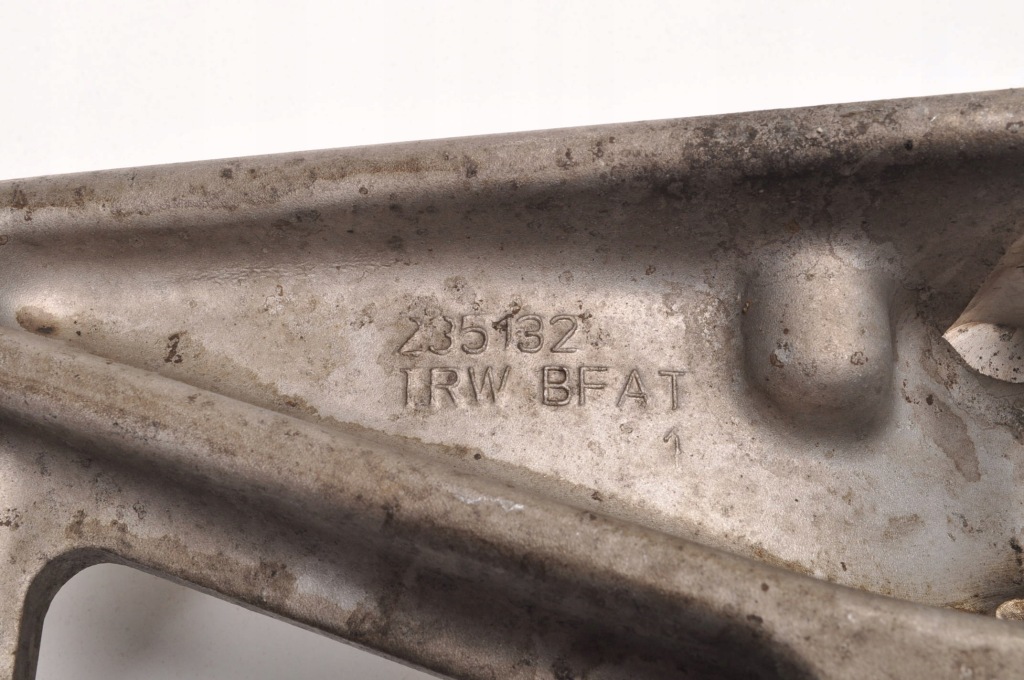 Ferrari california 4.3 рычаг левый перед 235132 Доставка