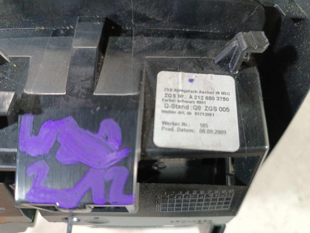 фото №7, Пепельница разъём 12v mercedes w212 a2126803750