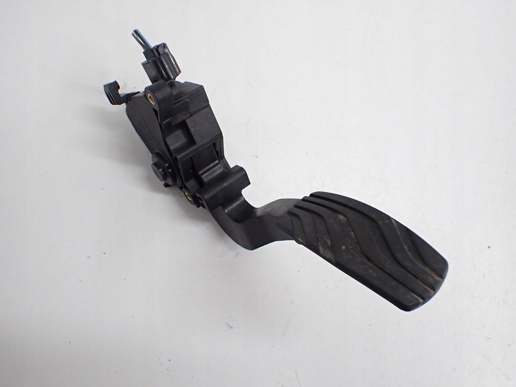 фото №1, Педаль газа потенциометр europa 180020000r renault megane iv 19r