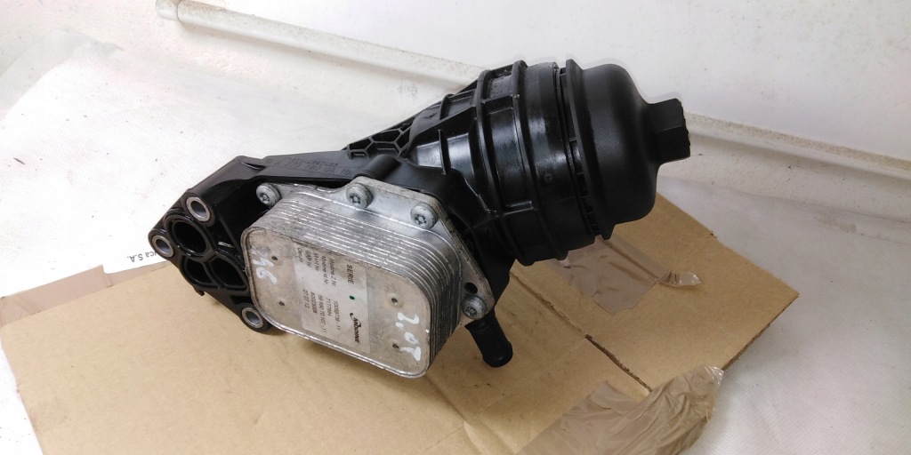 фото №1, B klasa w246 w176 корпус фільтра оливи 2,0t