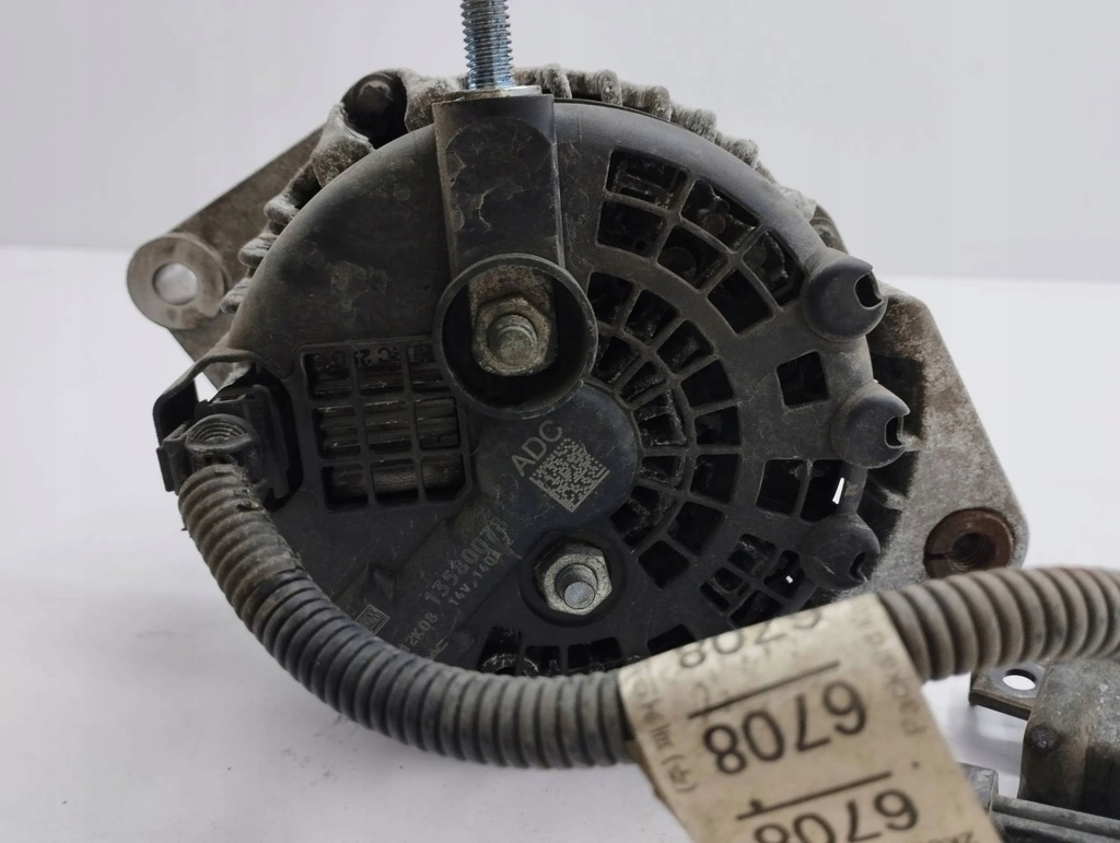 фото №8, Volvo v50 2008 генератор