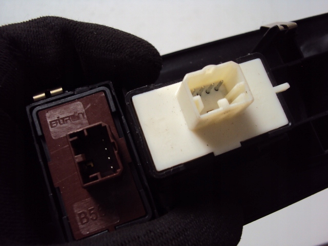 фото №4, Панель скло правий перед jeep renegade 2014-