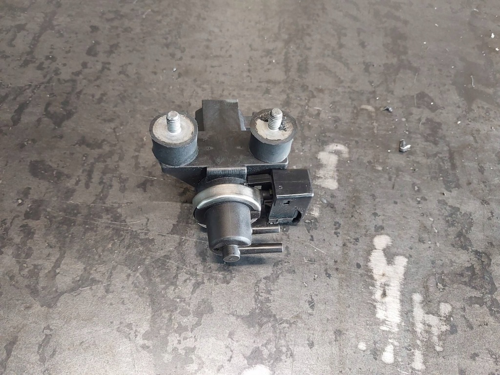 фото №5, Клапан вакуумa bmw 3 e46 320d m47d20 204d4 150km 2247906