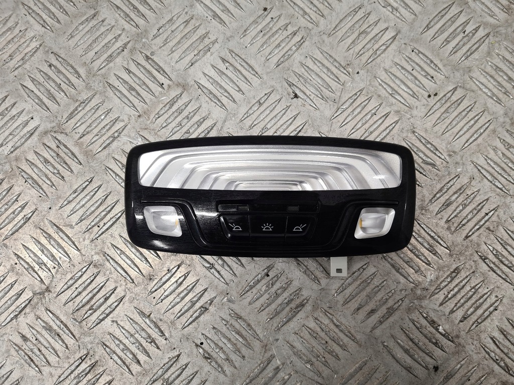 фото №1, Bmw x3 g01 лампа внутренняя led задняя 6848616