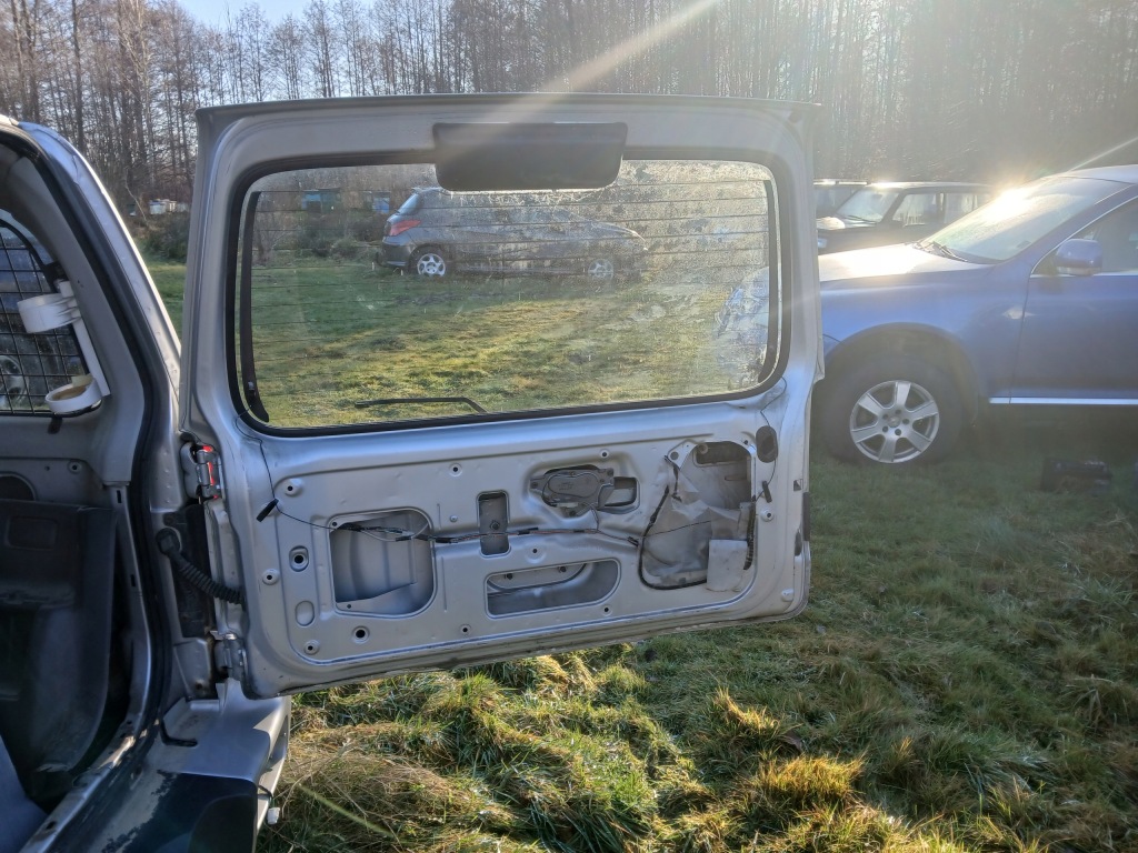 Suzuki jimny крышка багажника с Разборки